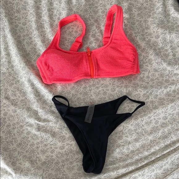 Bikini set - Picture 1 of 1
